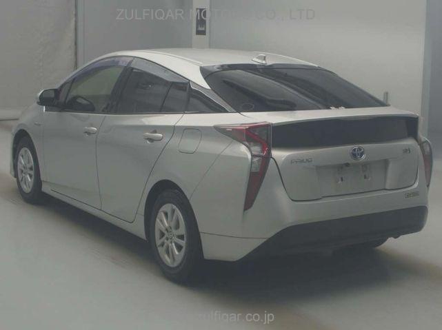 TOYOTA PRIUS 2017 Image 4