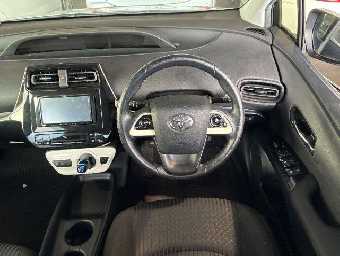 TOYOTA PRIUS 2017 Image 7
