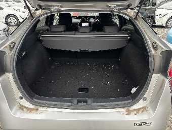 TOYOTA PRIUS 2017 Image 9