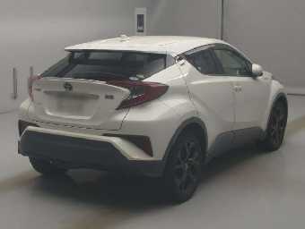 TOYOTA C-HR 2019 Image 2