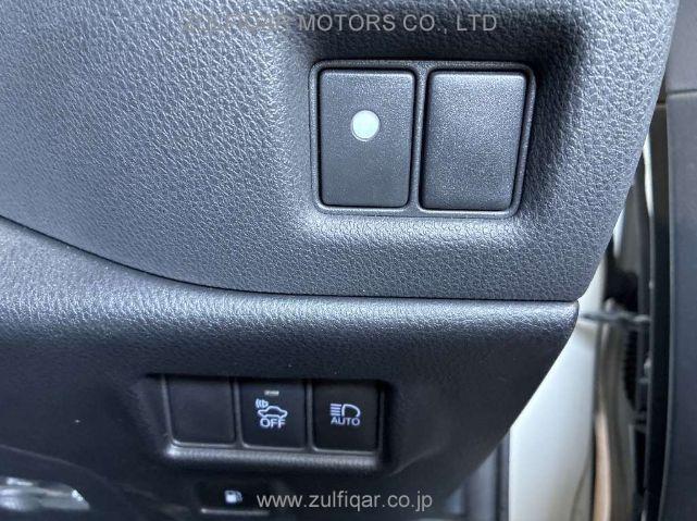 TOYOTA C-HR 2019 Image 6
