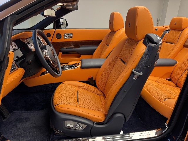 ROLLS ROYCE DAWN 2016 Image 27