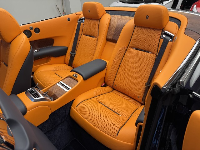 ROLLS ROYCE DAWN 2016 Image 31