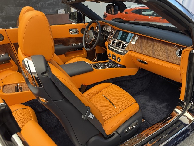 ROLLS ROYCE DAWN 2016 Image 33