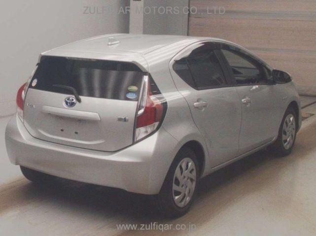 TOYOTA AQUA 2015 Image 2