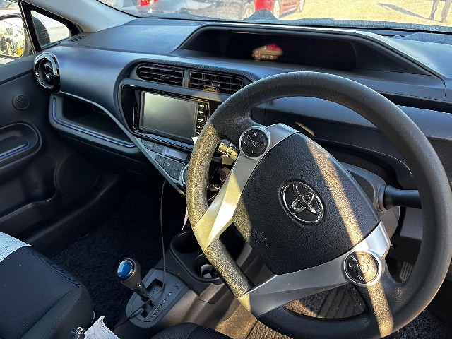 TOYOTA AQUA 2015 Image 21