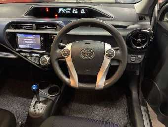 TOYOTA AQUA 2015 Image 6
