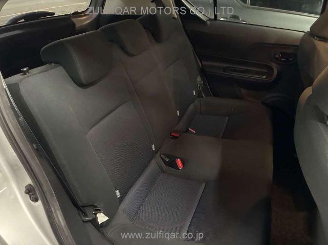 TOYOTA AQUA 2015 Image 7