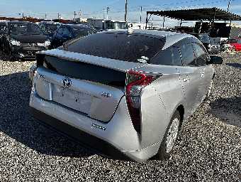 TOYOTA PRIUS 2017 Image 13