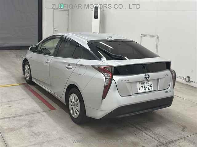 TOYOTA PRIUS 2017 Image 3