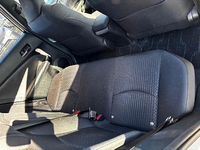 TOYOTA PRIUS 2017 Image 25