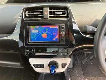 TOYOTA PRIUS 2017 Image 6