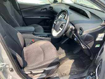TOYOTA PRIUS 2017 Image 7