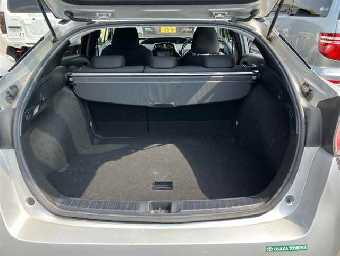 TOYOTA PRIUS 2017 Image 10