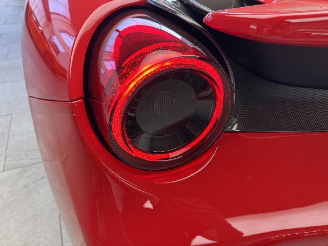 FERRARI 488 PISTA 2019 Image 20