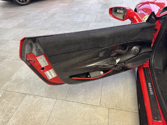 FERRARI 488 PISTA 2019 Image 32