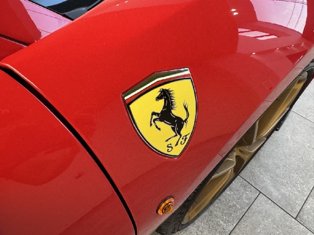 FERRARI 488 PISTA 2019 Image 40