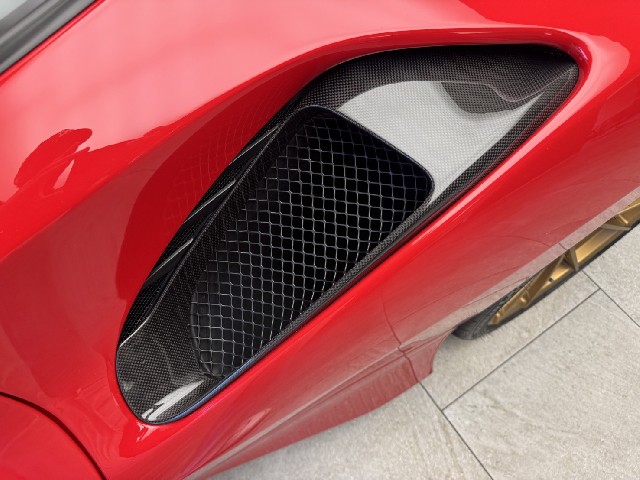 FERRARI 488 PISTA 2019 Image 42
