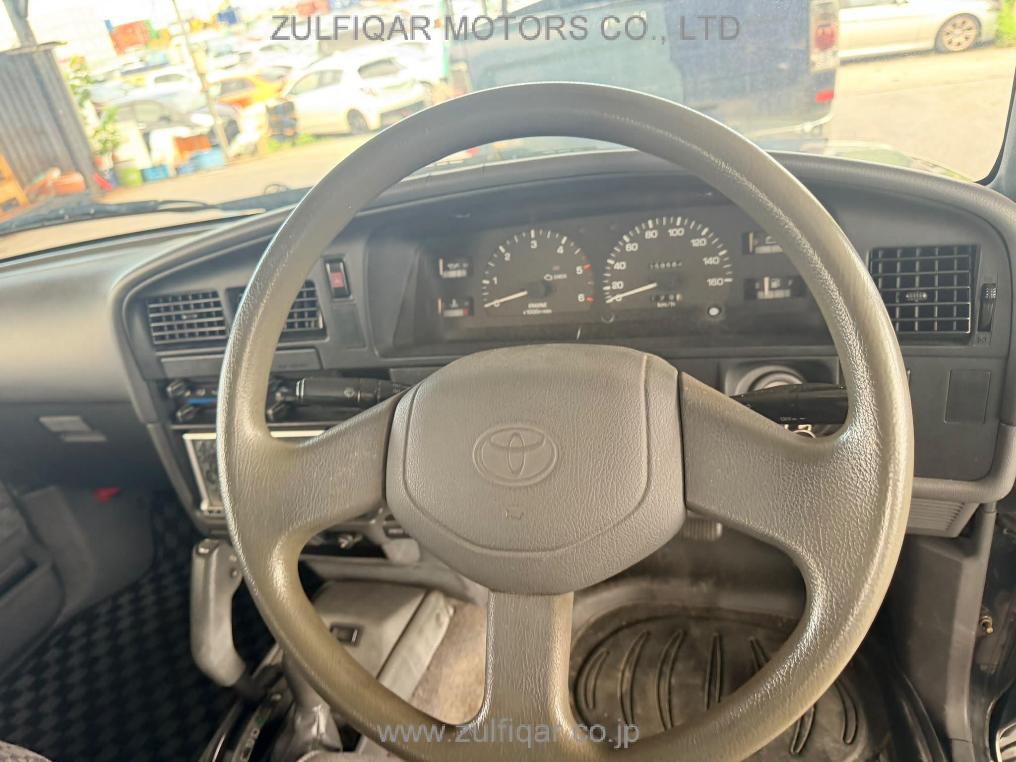 TOYOTA HILUX PICKUP 1996 Image 5