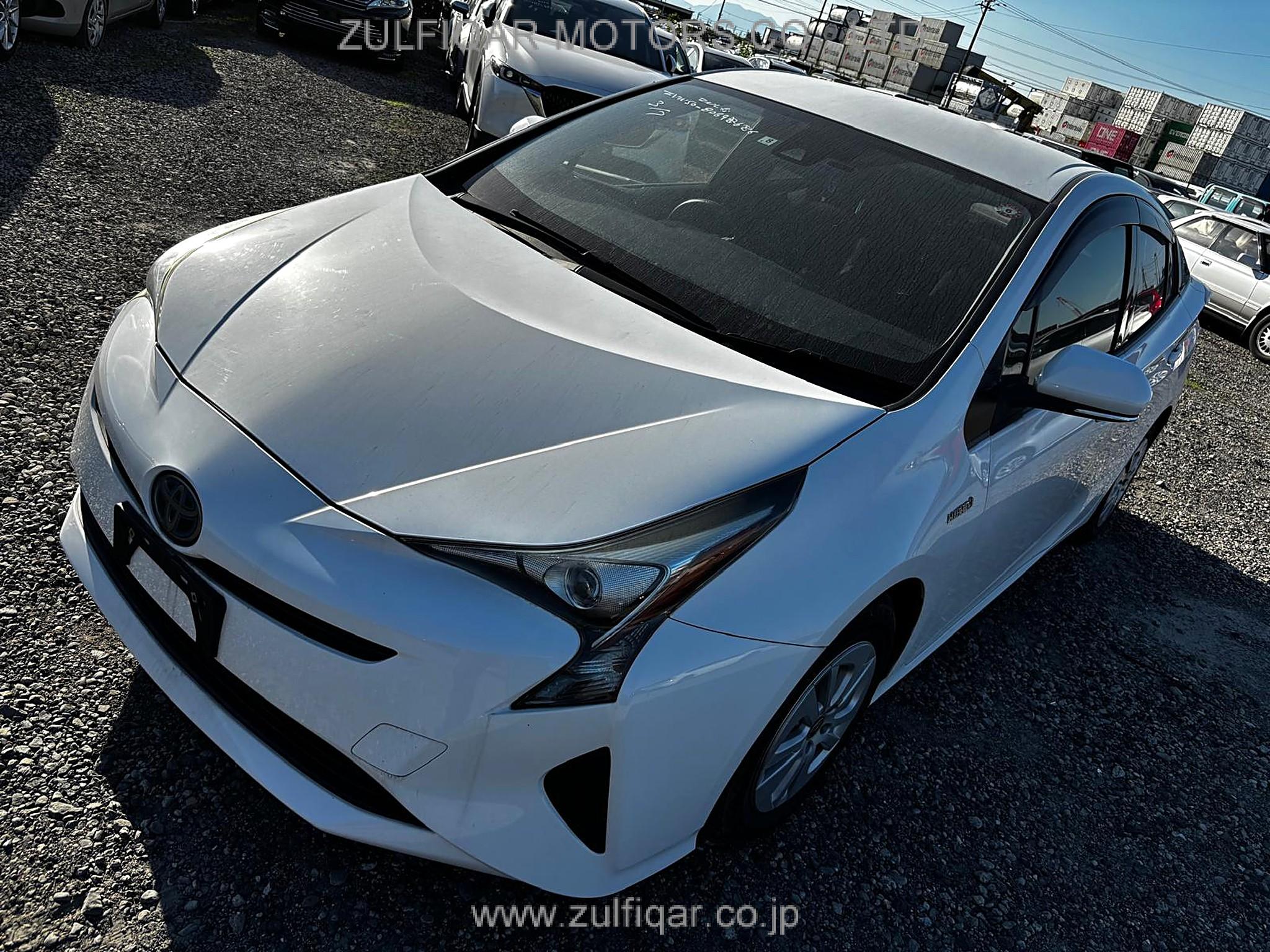 TOYOTA PRIUS 2017 Image 2