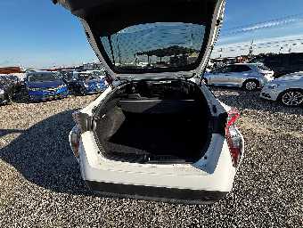 TOYOTA PRIUS 2017 Image 12