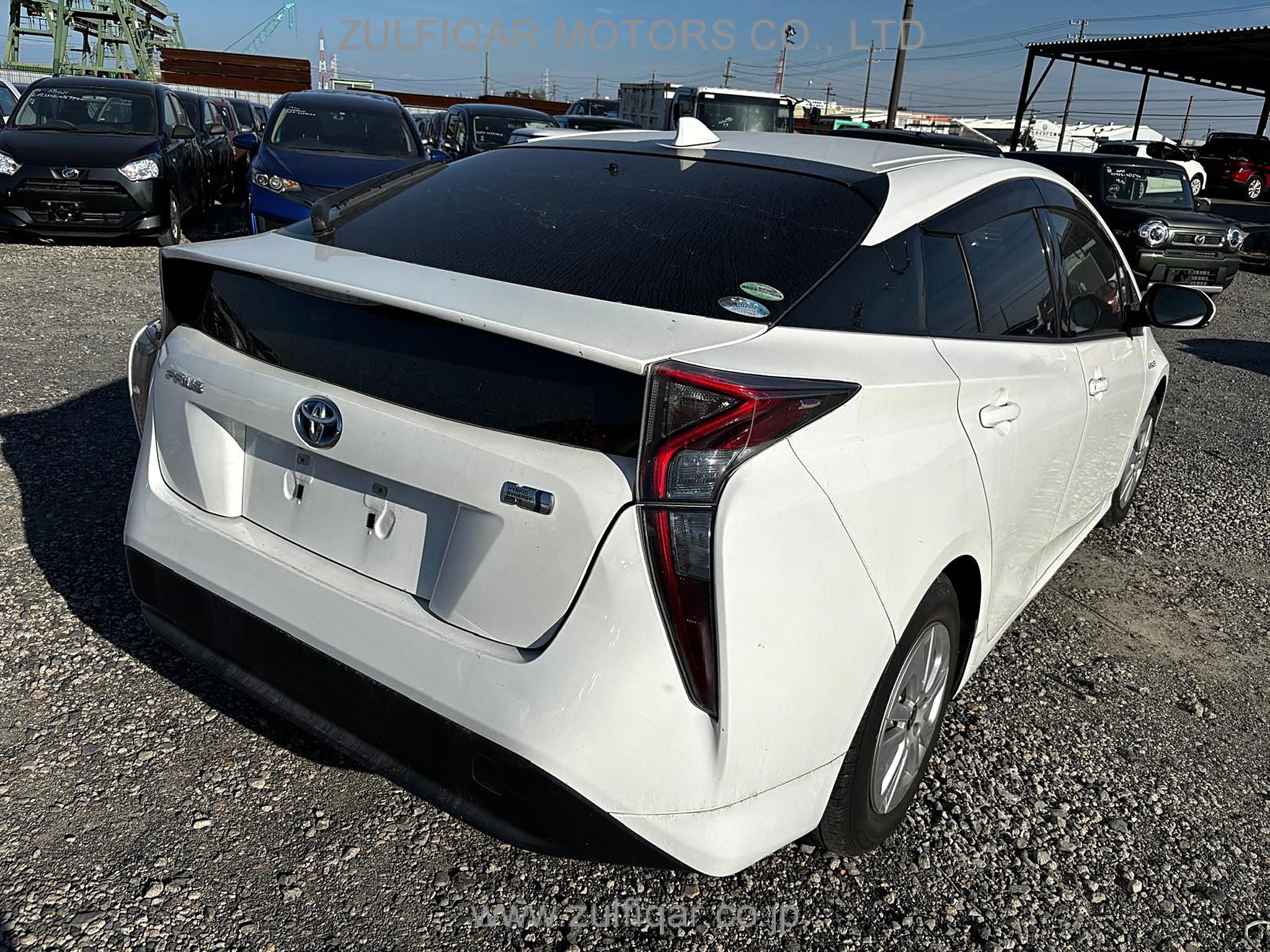 TOYOTA PRIUS 2017 Image 3