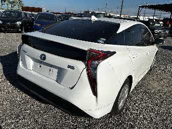 TOYOTA PRIUS 2017 Image 3