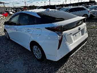 TOYOTA PRIUS 2017 Image 4