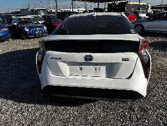 TOYOTA PRIUS 2017 Image 6