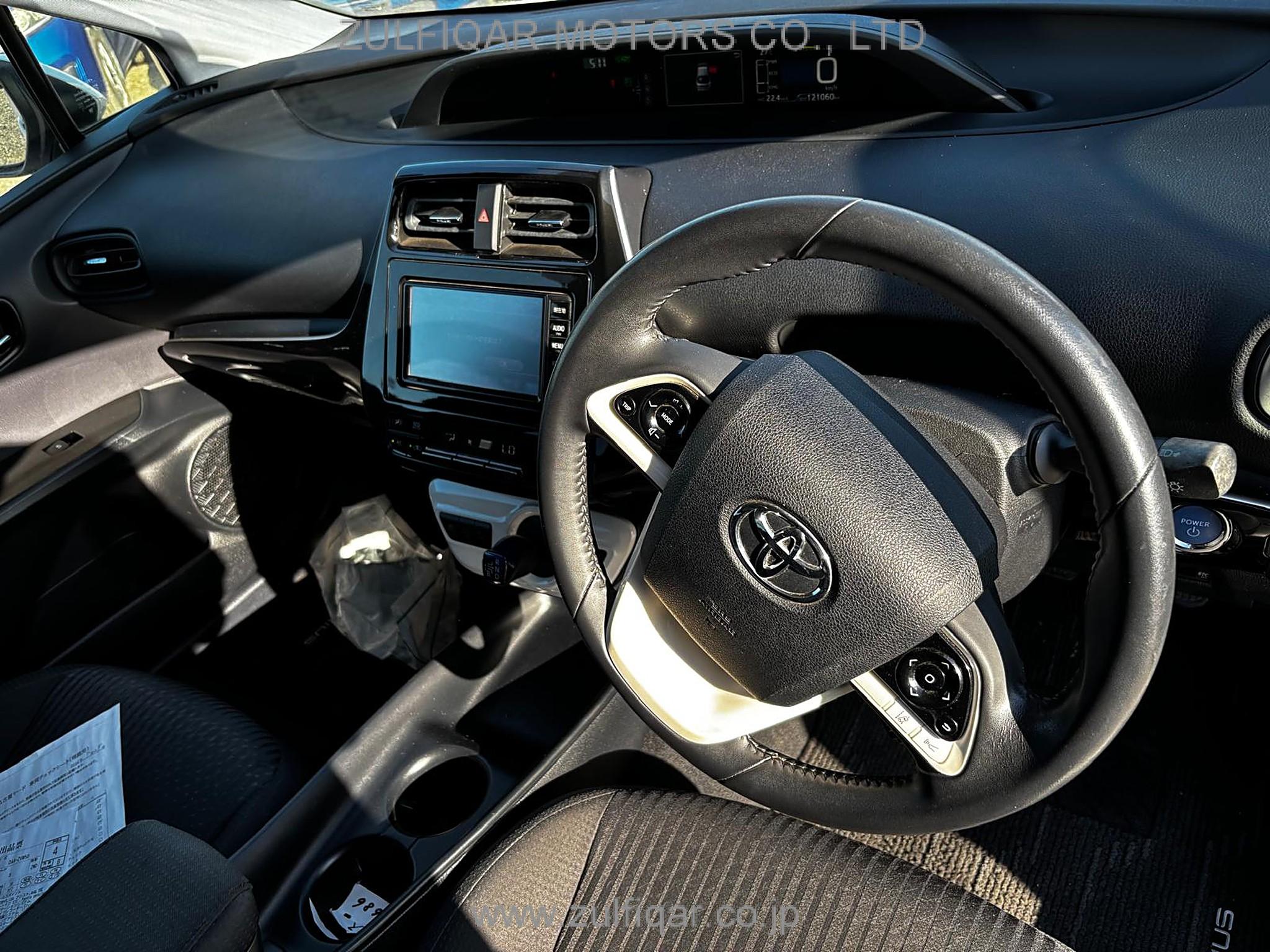 TOYOTA PRIUS 2017 Image 7