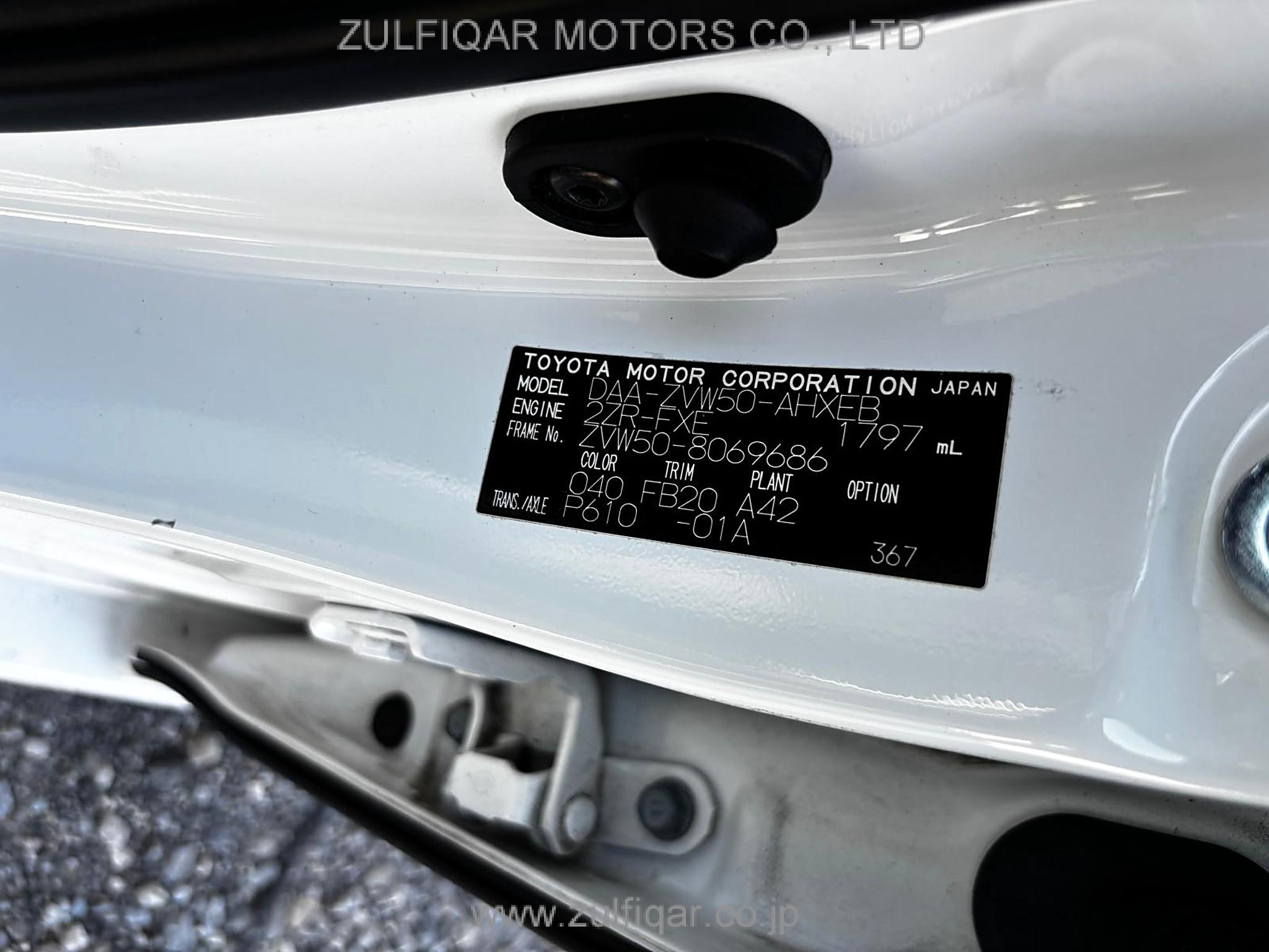 TOYOTA PRIUS 2017 Image 10