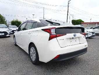 TOYOTA PRIUS 2019 Image 4