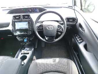 TOYOTA PRIUS 2019 Image 9