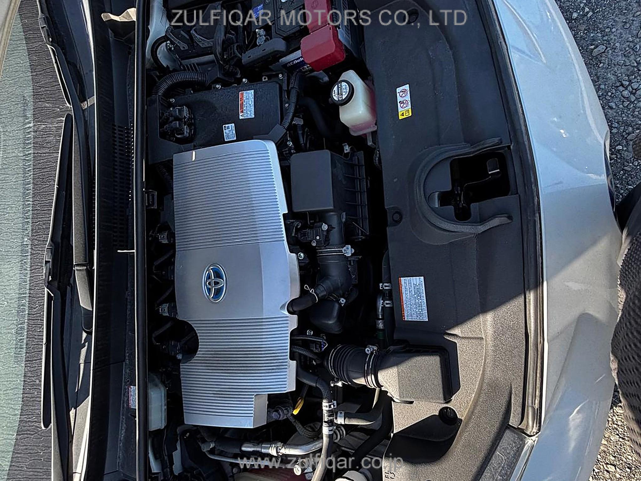 TOYOTA PRIUS 2018 Image 11