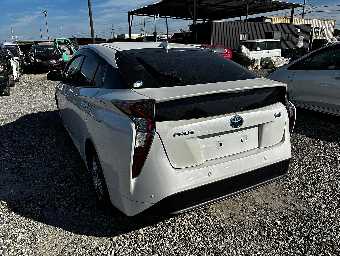 TOYOTA PRIUS 2018 Image 4