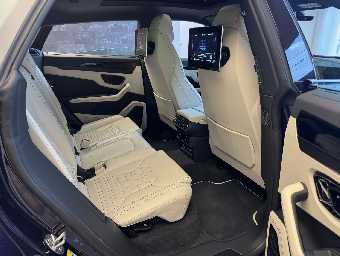 LAMBORGHINI URUS 2025 Image 17