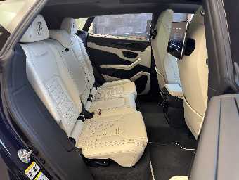 LAMBORGHINI URUS 2025 Image 18