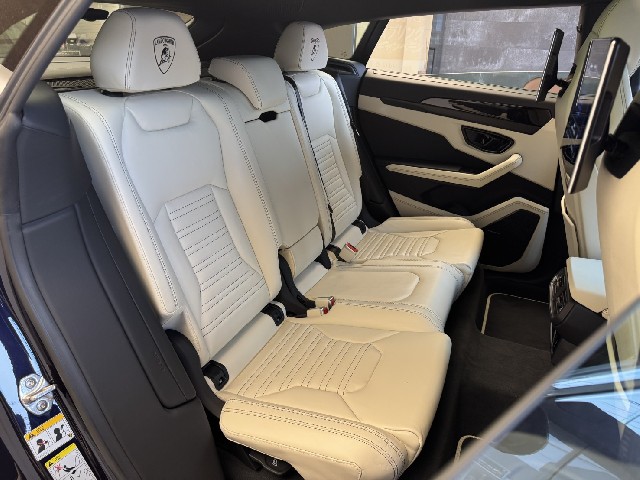 LAMBORGHINI URUS 2025 Image 25