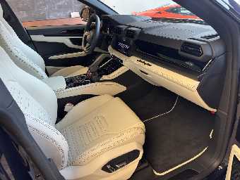 LAMBORGHINI URUS 2025 Image 21