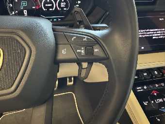 LAMBORGHINI URUS 2025 Image 43