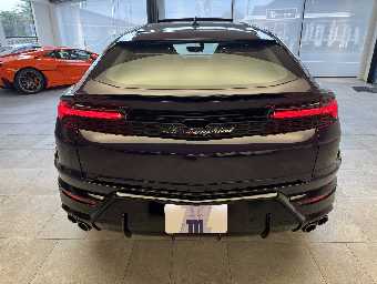 LAMBORGHINI URUS 2025 Image 6