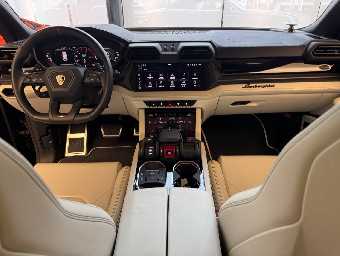 LAMBORGHINI URUS 2025 Image 48
