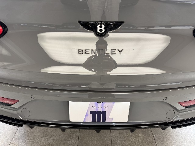 BENTLEY BENTAYGA 2023 Image 24