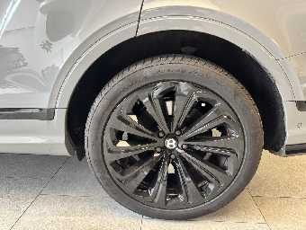 BENTLEY BENTAYGA 2023 Image 20