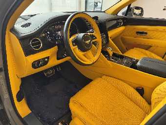 BENTLEY BENTAYGA 2023 Image 23