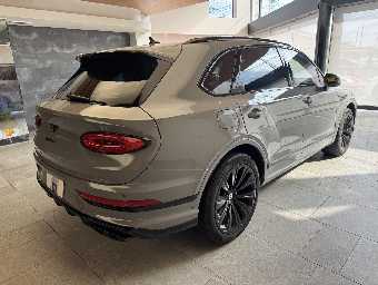 BENTLEY BENTAYGA 2023 Image 5