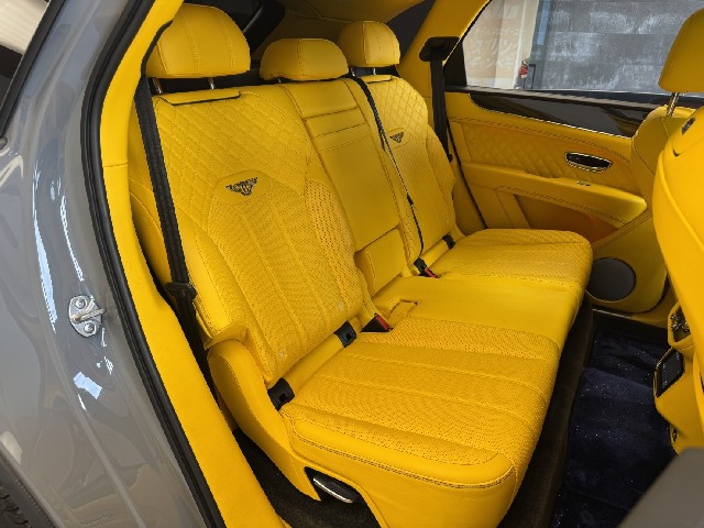BENTLEY BENTAYGA 2023 Image 42