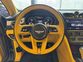 BENTLEY BENTAYGA 2023 Image 44