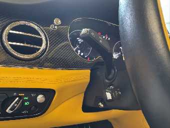 BENTLEY BENTAYGA 2023 Image 47
