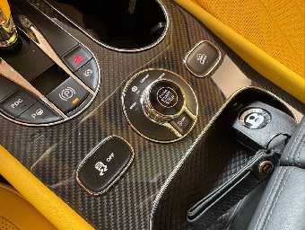 BENTLEY BENTAYGA 2023 Image 55